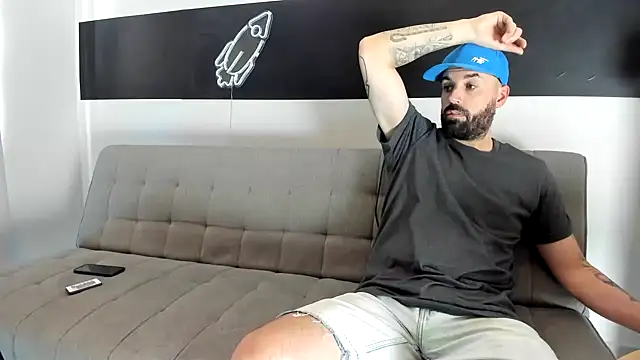 Snapshot of MattxFeet chatting on 01/22/25, 08:59 MattxFeet online show from 01/22/25, 08:59