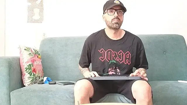Snapshot of MattxFeet chatting on 05/17/26, 07:54 MattxFeet online show from 05/17/26, 07:54