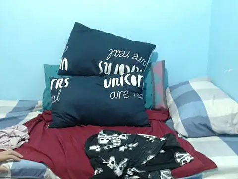 stacie iris online show from 04/05/26, 01:03