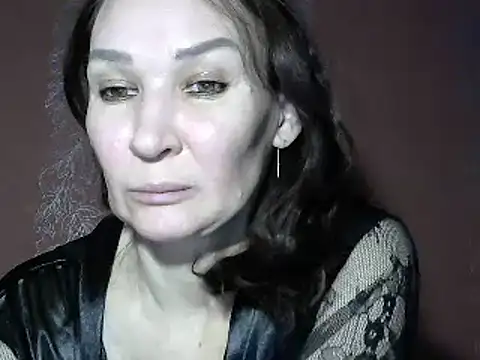 Snapshot of PrettyAndWild chatting on 12/23/24, 05:22 PrettyAndWild online show from 12/23/24, 05:22