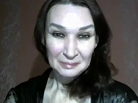 Snapshot of PrettyAndWild chatting on 12/29/24, 04:40 PrettyAndWild online show from 12/29/24, 04:40