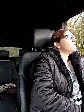 Snapshot of Geile-Luna chatting on 01/31/25, 01:12 Geile-Luna online show from 01/31/25, 01:12