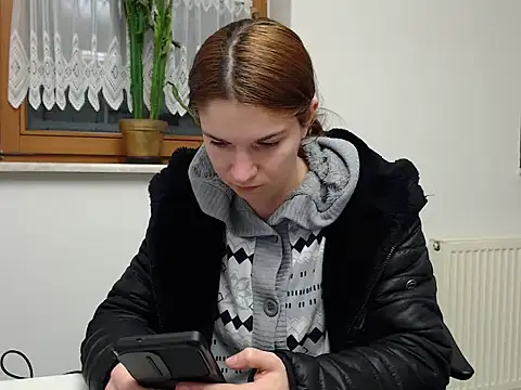 Snapshot of Geile-Luna chatting on 02/02/26, 06:50 Geile-Luna online show from 02/02/26, 06:50