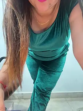 Preet Kaur 69 online show from 01/21/25, 07:06