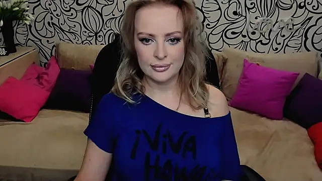 Snapshot of Hotdreamhere chatting on 05/13/26, 04:43 Hotdreamhere online show from 05/13/26, 04:43