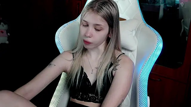 ho1yho1e online show from 12/20/25, 06:48