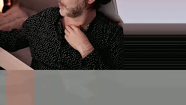 Snapshot of Sanders_White chatting on 02/11/25, 02:35 Sanders White online show from 02/11/25, 02:35