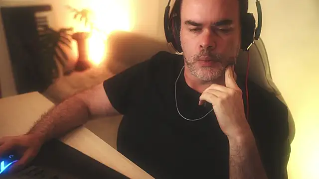 Snapshot of Sanders_White chatting on 03/04/25, 04:06 Sanders White online show from 03/04/25, 04:06