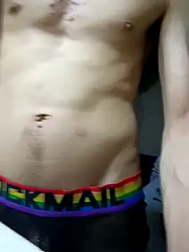 Latinopervs online show from 04/12/26, 07:24