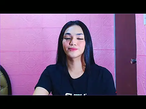 WONDERWOMAN2023 online show from 09/19/25, 11:16