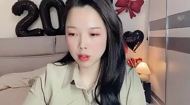 Snapshot of kk_lele chatting on 01/21/25, 04:32 kk lele online show from 01/21/25, 04:32