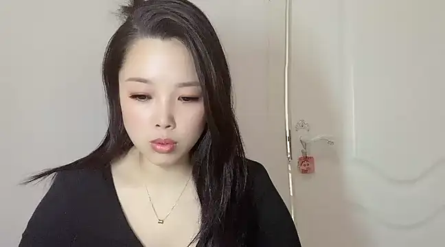 Snapshot of kk_lele chatting on 01/25/25, 05:29 kk lele online show from 01/25/25, 05:29