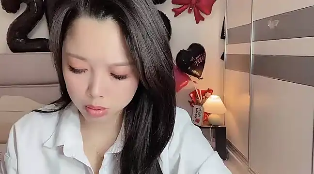 Snapshot of kk_lele chatting on 02/06/25, 04:21 kk lele online show from 02/06/25, 04:21