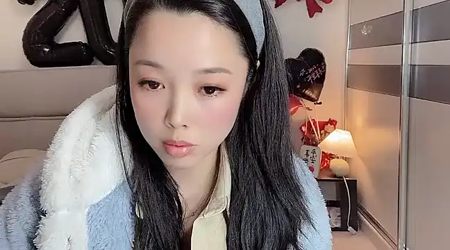 Snapshot of kk_lele chatting on 02/17/25, 07:26 kk lele online show from 02/17/25, 07:26