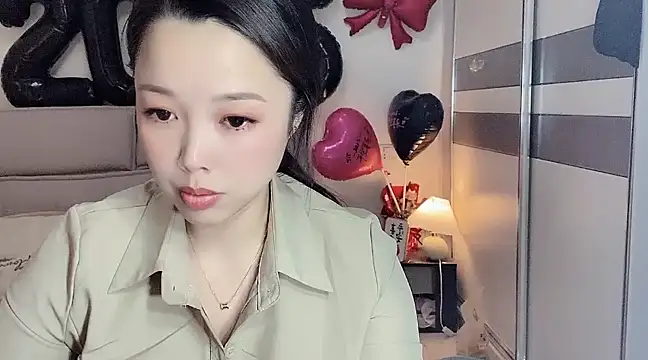 Snapshot of kk_lele chatting on 02/19/25, 04:44 kk lele online show from 02/19/25, 04:44