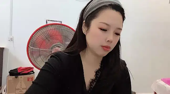 Snapshot of kk_lele chatting on 02/20/25, 05:12 kk lele online show from 02/20/25, 05:12