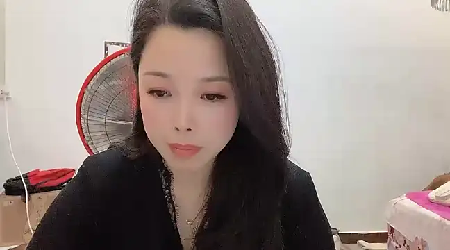 Snapshot of kk_lele chatting on 02/20/25, 02:24 kk lele online show from 02/20/25, 02:24