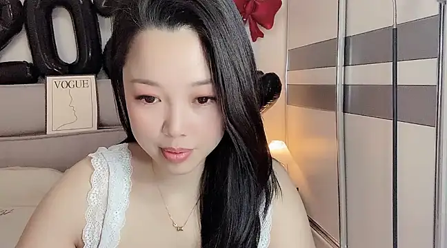 Snapshot of kk_lele chatting on 02/25/25, 04:35 kk lele online show from 02/25/25, 04:35