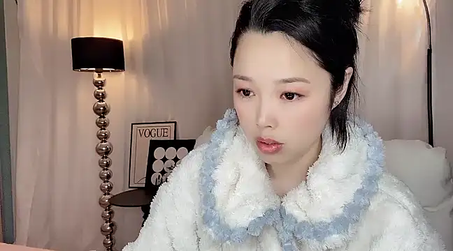 Snapshot of kk_lele chatting on 03/03/25, 04:14 kk lele online show from 03/03/25, 04:14