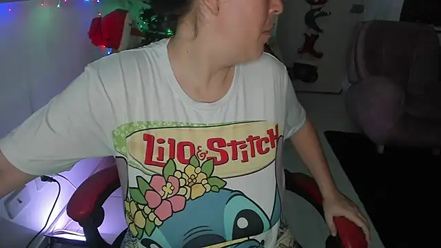 Snapshot of valery_adams1 chatting on 12/30/24, 03:47 valery adams1 online show from 12/30/24, 03:47