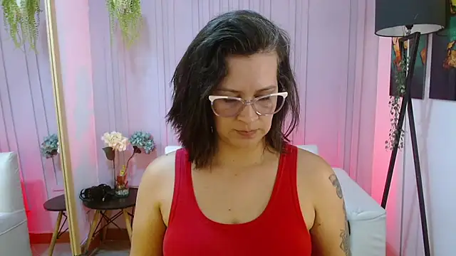 Britney taylor  online show from 01/28/25, 09:29