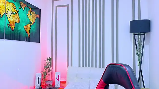 Britney taylor  online show from 10/24/25, 09:22