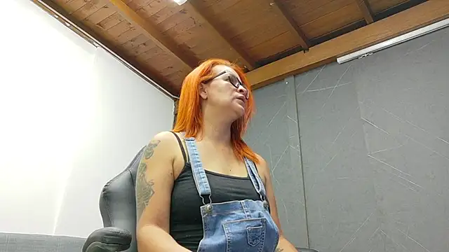 Britney taylor  online show from 01/06/26, 07:06