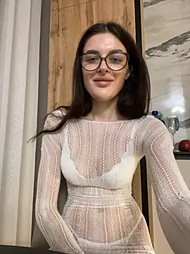 little belucci online show from 12/25/24, 04:54