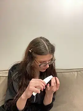 little belucci online show from 01/15/25, 02:35