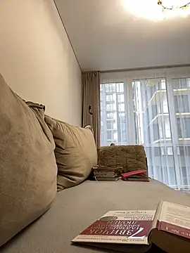 little belucci online show from 01/24/25, 02:08