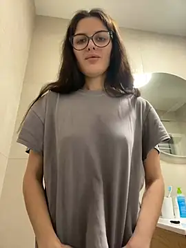 little belucci online show from 02/06/25, 10:32