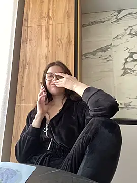 little belucci online show from 02/10/25, 11:36