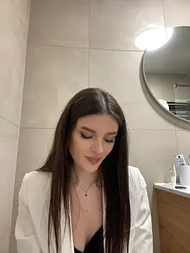 little belucci online show from 02/14/25, 09:53