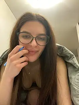 little belucci online show from 02/25/25, 07:47