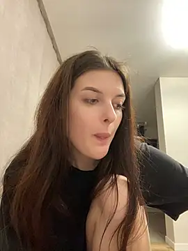 little belucci online show from 03/22/25, 06:47