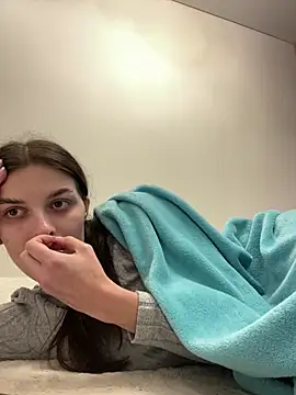 little belucci online show from 10/02/25, 01:51