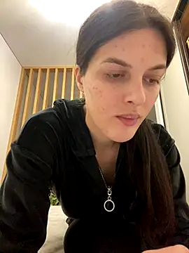 little belucci online show from 10/24/25, 02:13