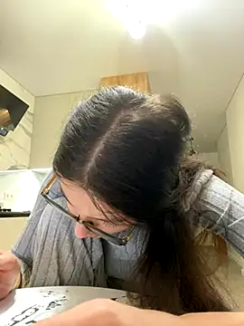 little belucci online show from 11/29/25, 02:53