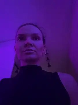  alleyesonme  online show from 10/25/25, 03:29