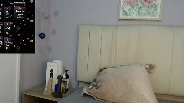 Snapshot of amy_le01 chatting on 10/16/25, 01:23 amy le01 online show from 10/16/25, 01:23