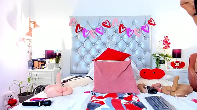 Anaa Bellaa online show from 02/10/25, 03:32