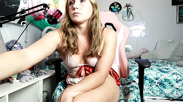 Snapshot of baebaeblueXXX chatting on 09/17/25, 10:55 baebaeblueXXX online show from 09/17/25, 10:55