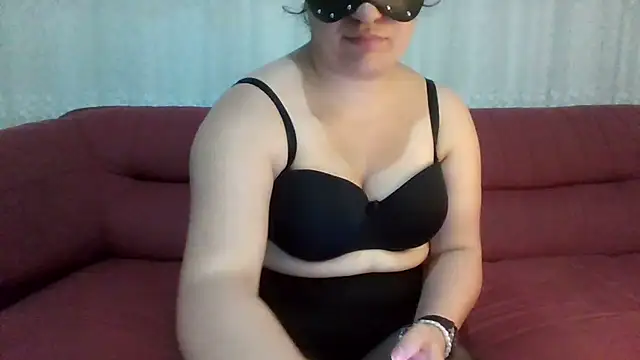 insatiableeee online show from 11/19/25, 09:26