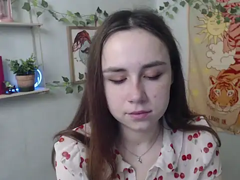 VeryVeryVeryShy  online show from 04/08/26, 05:40