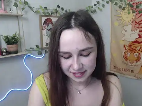 VeryVeryVeryShy  online show from 04/18/26, 05:50