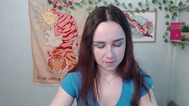 Snapshot of VeryVeryVeryShy_ chatting on 05/18/26, 05:46 VeryVeryVeryShy online show from 05/18/26, 05:46