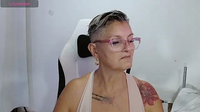 bety-cum2 online show from 05/08/26, 11:54