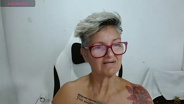 bety-cum2 online show from 06/04/26, 10:21