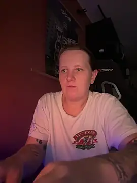 wetgerman 2 online show from 10/17/25, 08:11