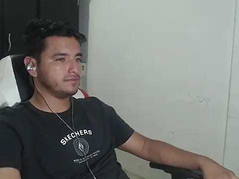 kylian 07 online show from 12/16/25, 02:49